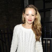 Kimberley Walsh mobbed by screaming fans as she leaves the Theatre Royal | Picture 102204